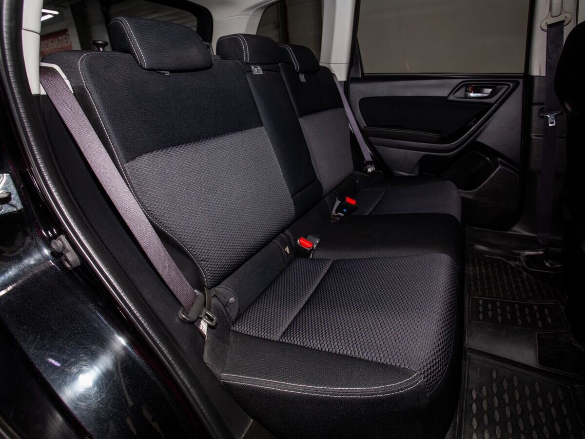 Subaru Forester 2013 - фото автомобиля