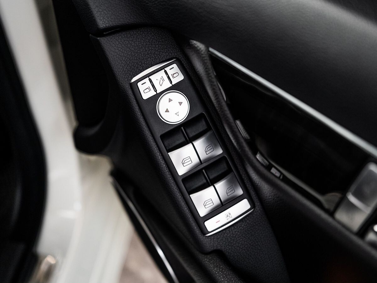 Mercedes-Benz C-Класс 2011 - фото автомобиля