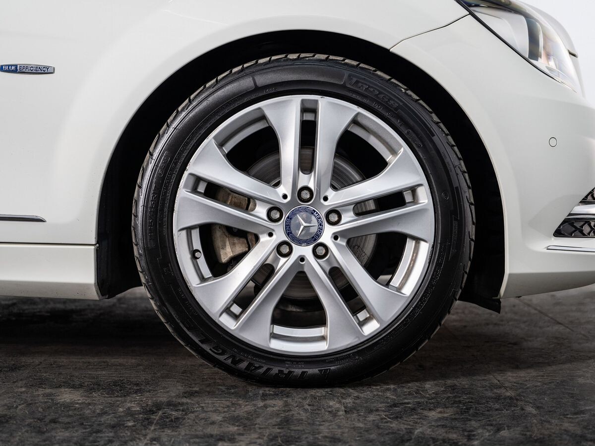 Mercedes-Benz C-Класс 2011 - фото автомобиля