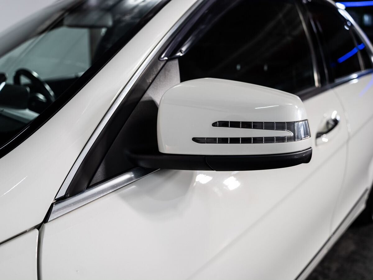 Mercedes-Benz C-Класс 2011 - фото автомобиля