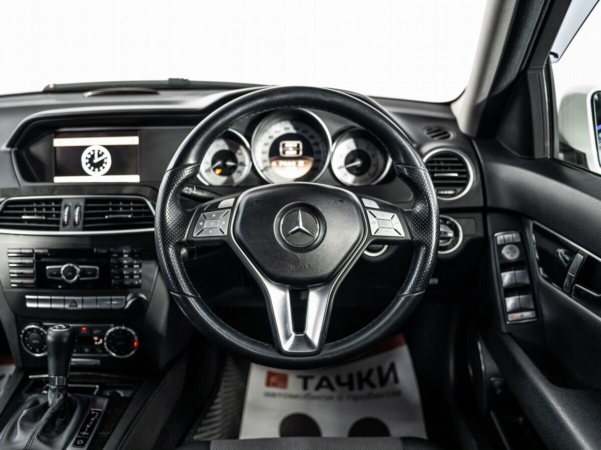 Mercedes-Benz C-Класс 2011 - фото автомобиля