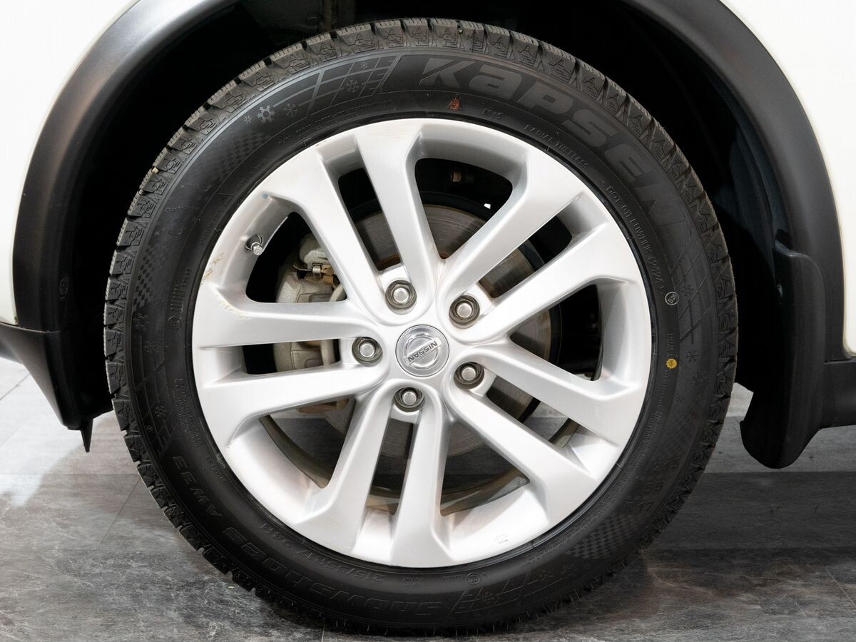 Nissan Juke 2012 - фото автомобиля