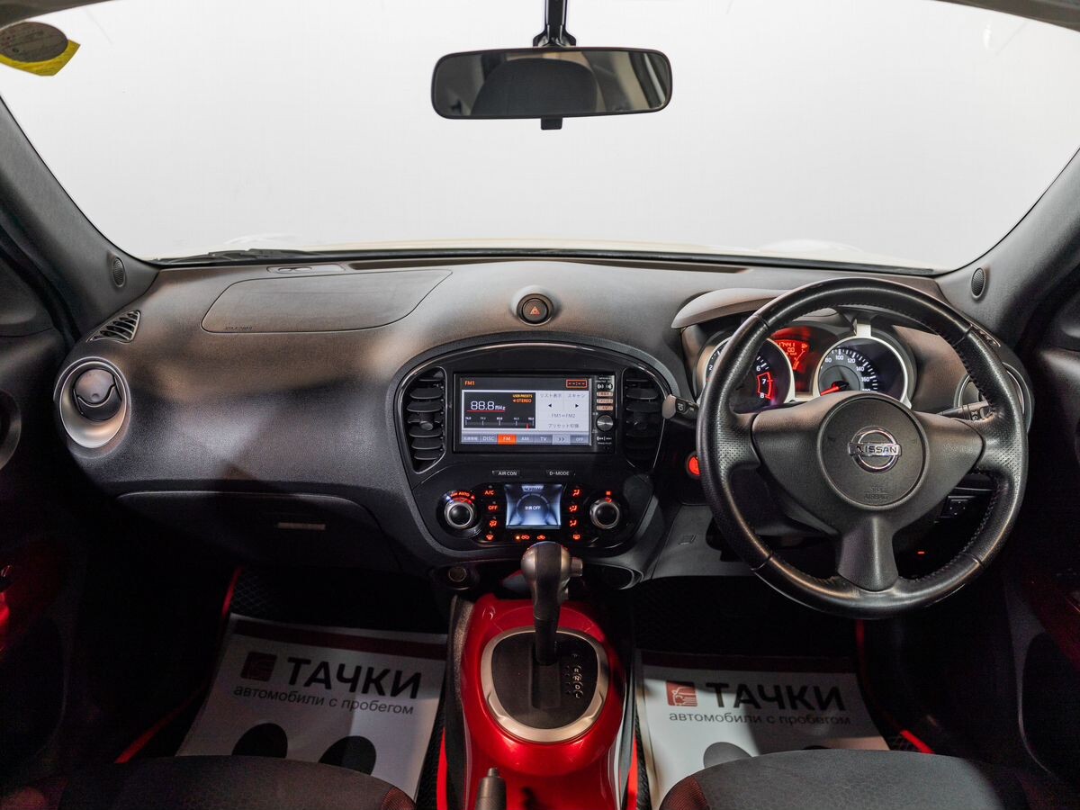 Nissan Juke 2012 - фото автомобиля