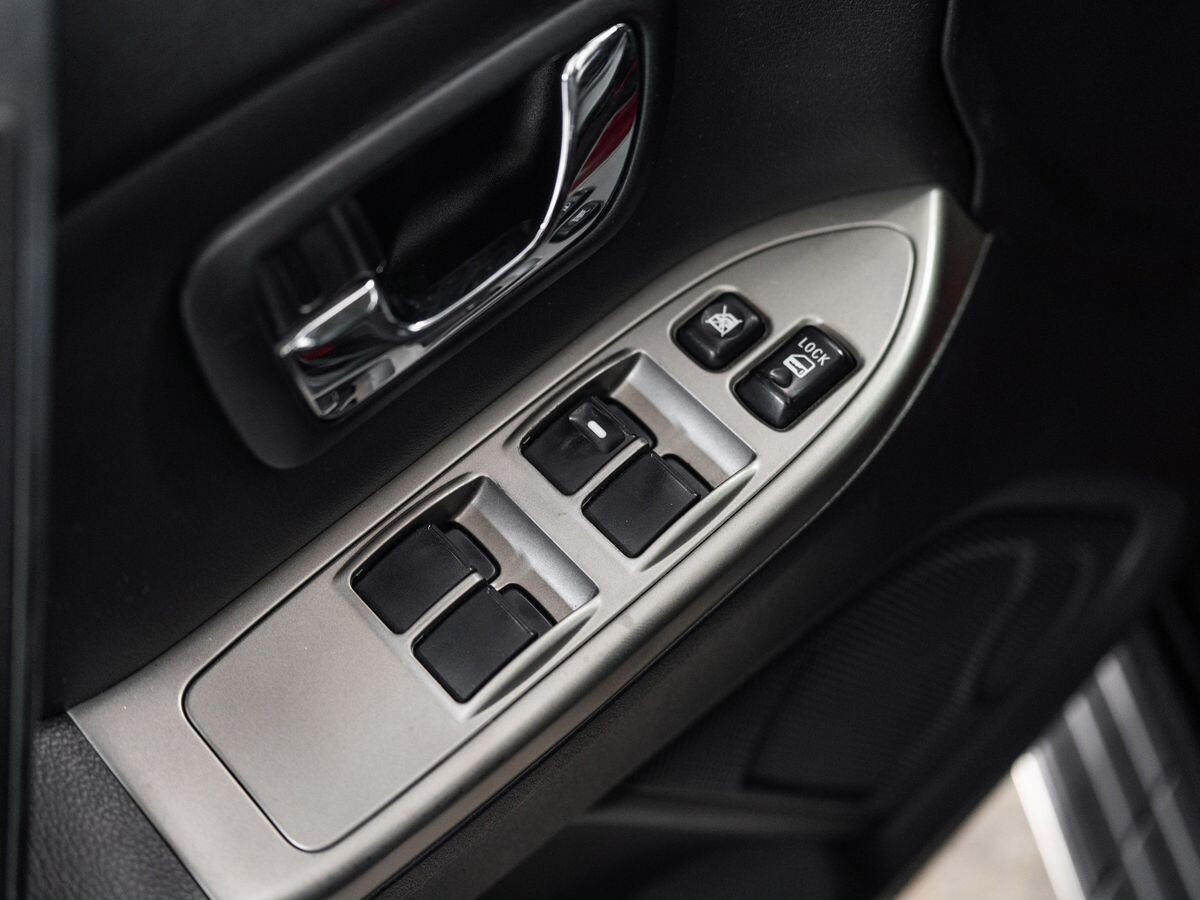 Mitsubishi Pajero 2013 - фото автомобиля