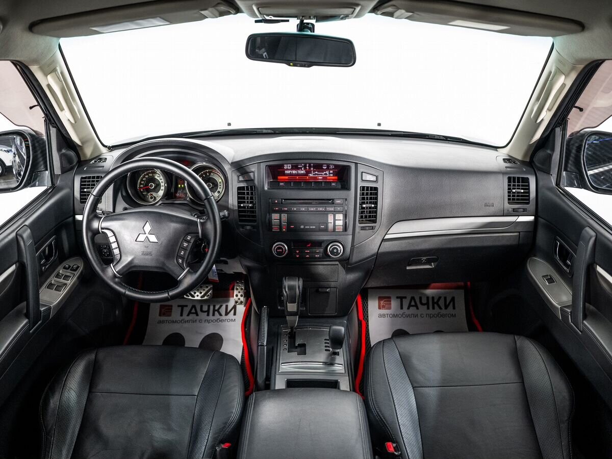 Mitsubishi Pajero 2013 - фото автомобиля