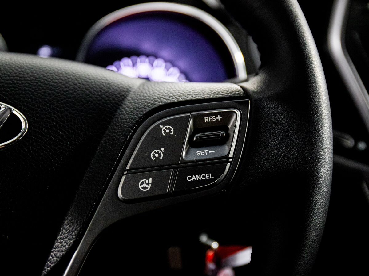 Hyundai Santa Fe 2012 - фото автомобиля