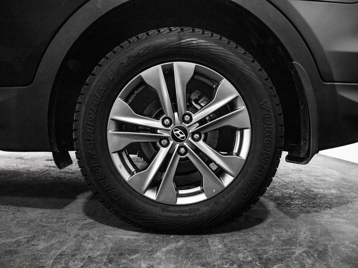 Hyundai Santa Fe 2012 - фото автомобиля