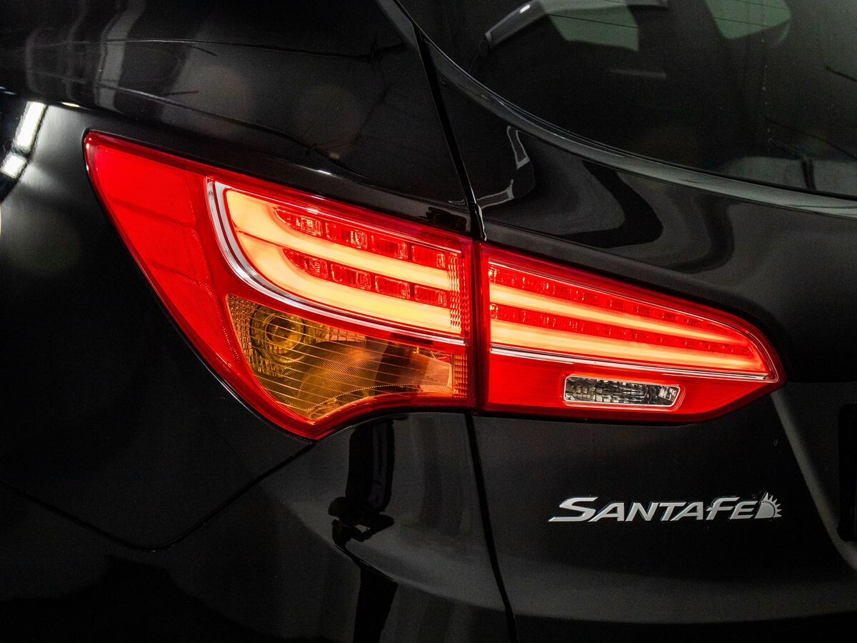 Hyundai Santa Fe 2012 - фото автомобиля
