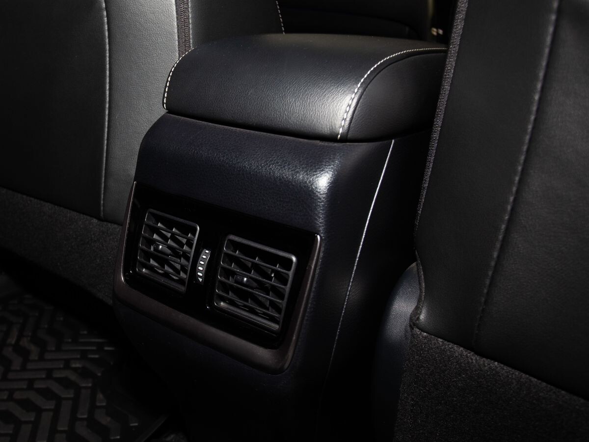 Toyota Harrier 2015 - фото автомобиля