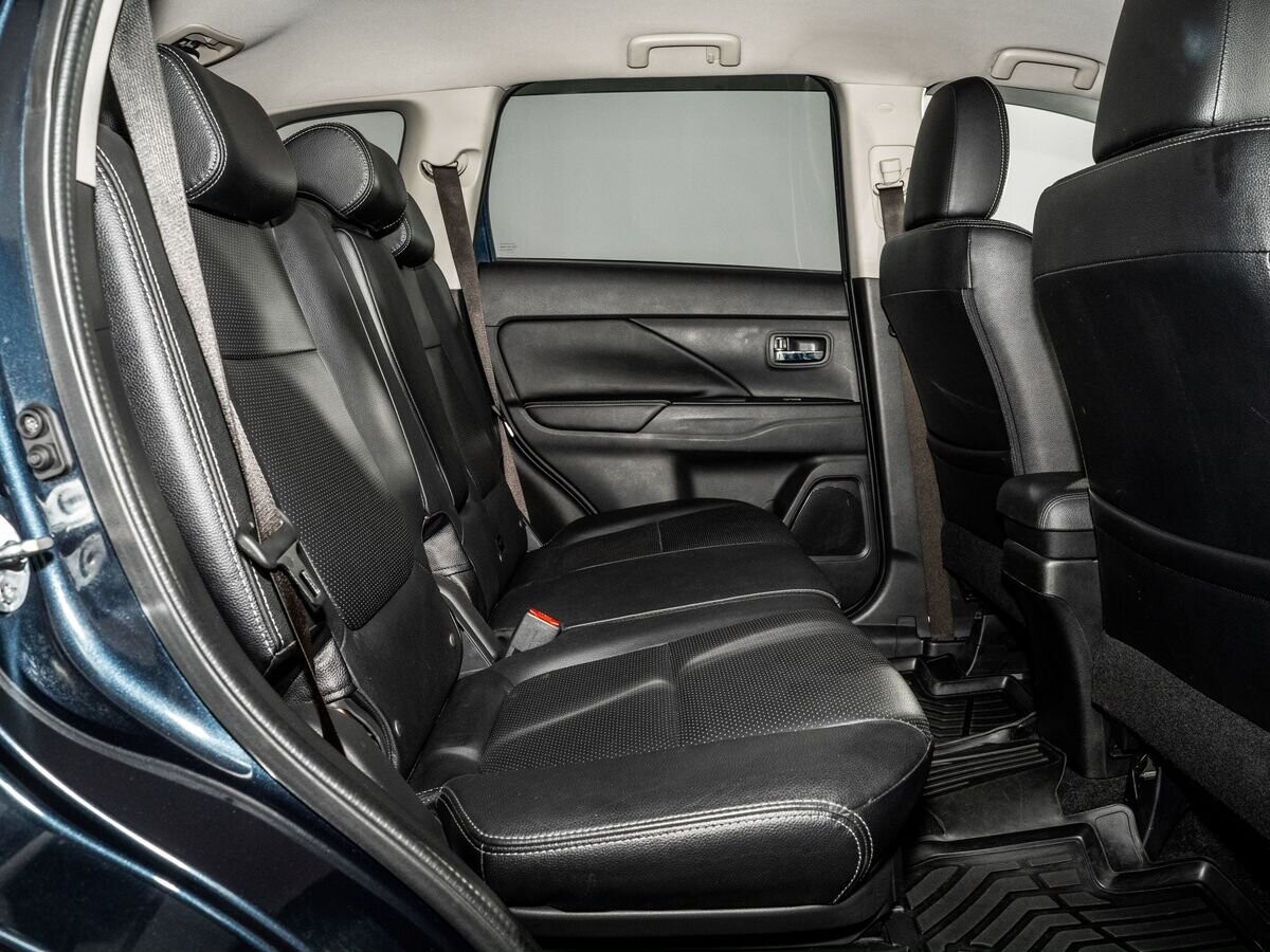 Mitsubishi Outlander 2016 - фото автомобиля