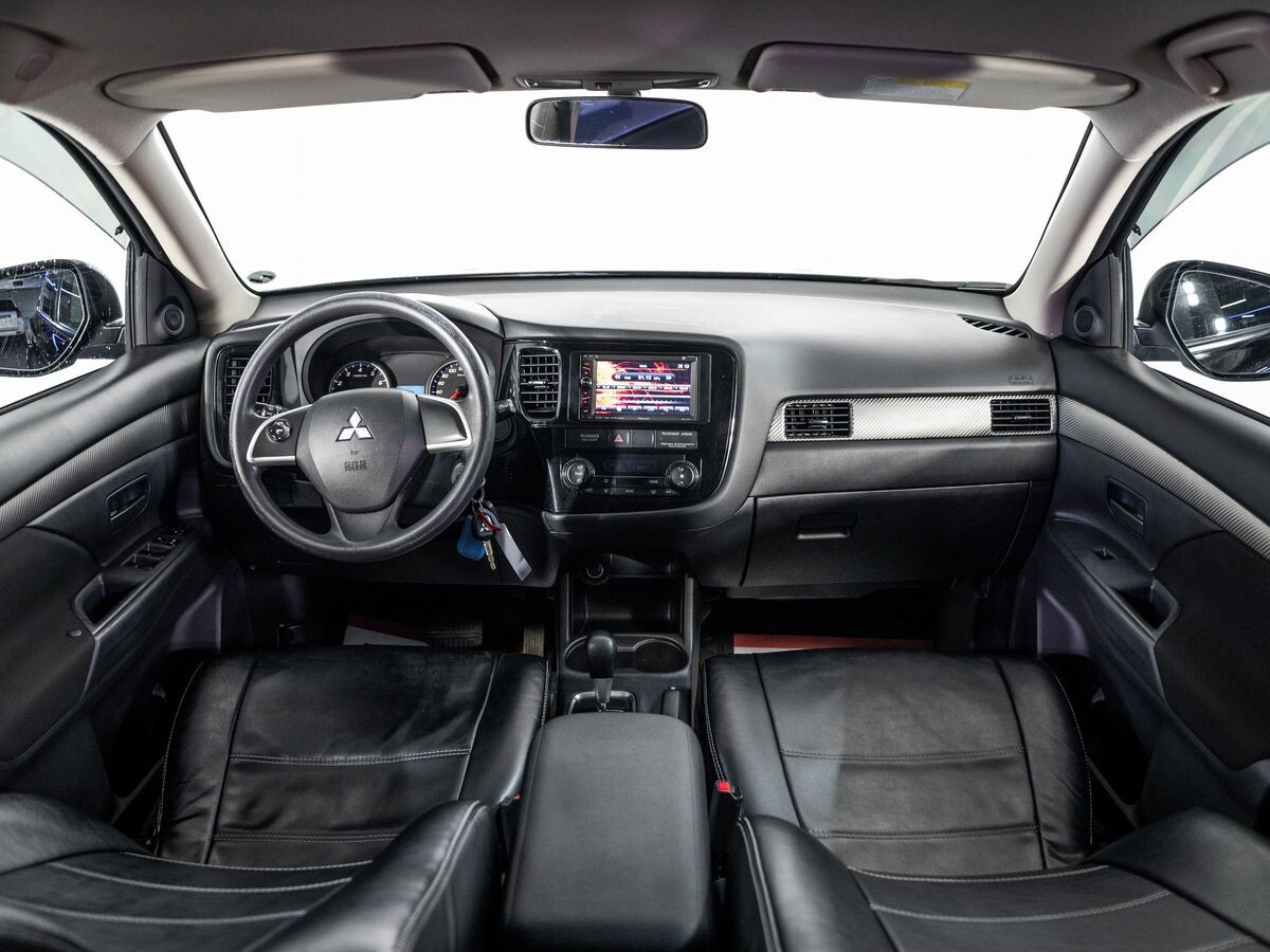 Mitsubishi Outlander 2012 - фото автомобиля