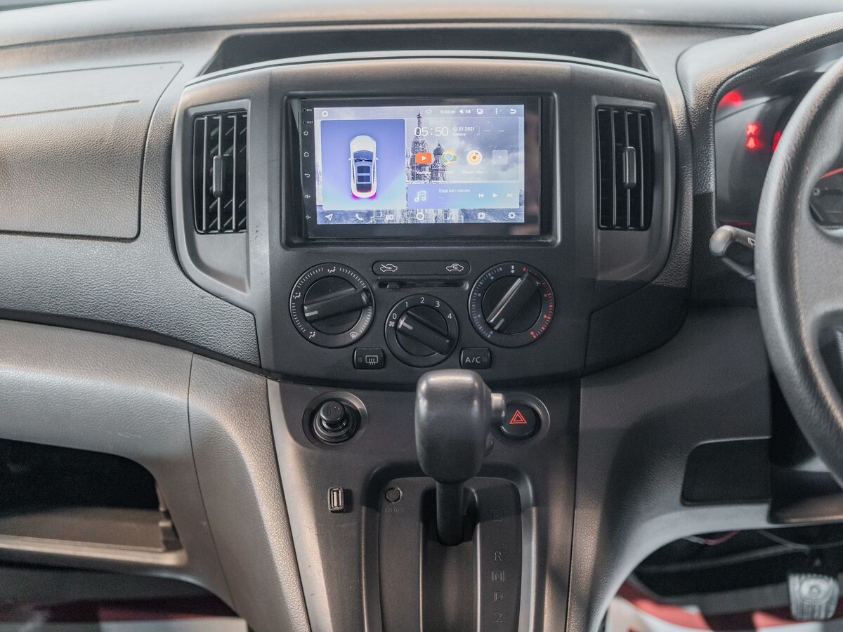 Mitsubishi Delica 2012 - фото автомобиля