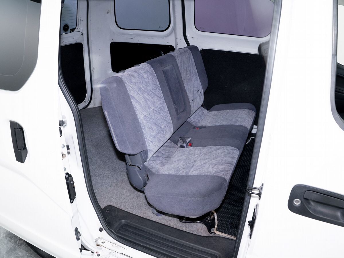 Mitsubishi Delica 2012 - фото автомобиля