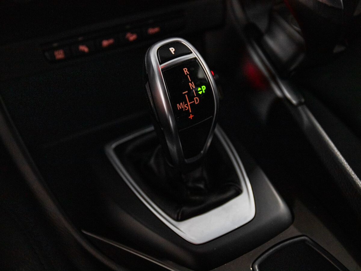 BMW X1 2012 - фото автомобиля