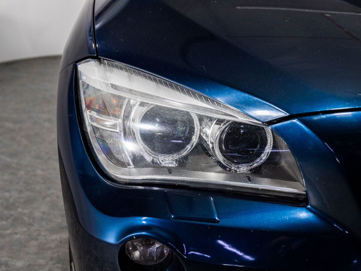 BMW X1 2012 - фото автомобиля