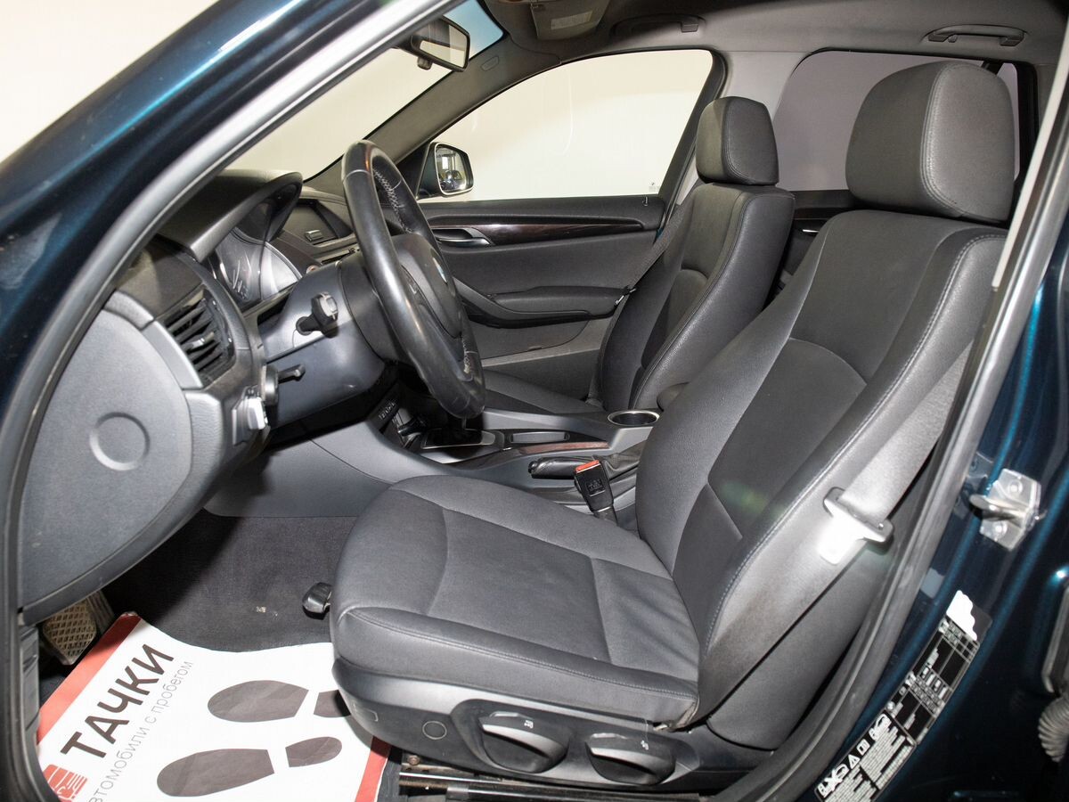 BMW X1 2012 - фото автомобиля