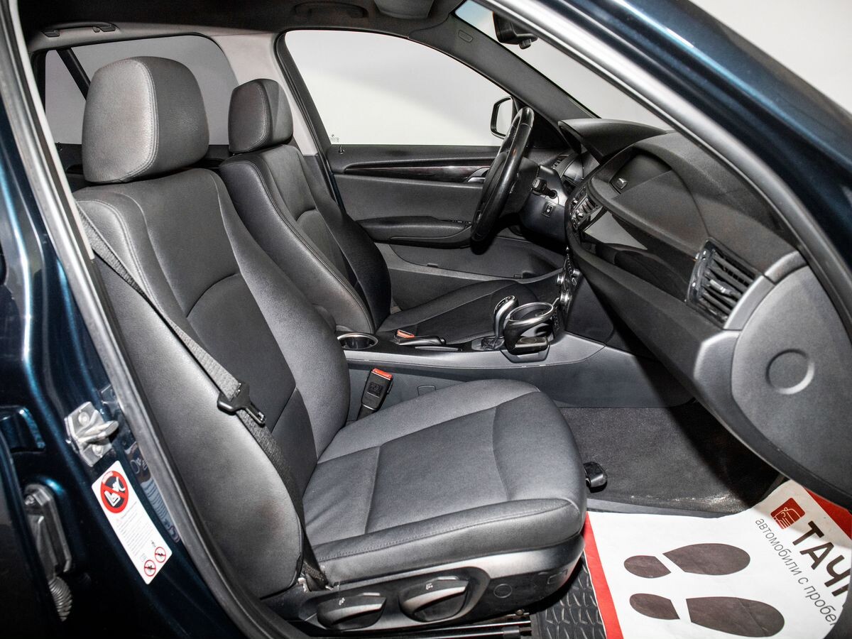 BMW X1 2012 - фото автомобиля