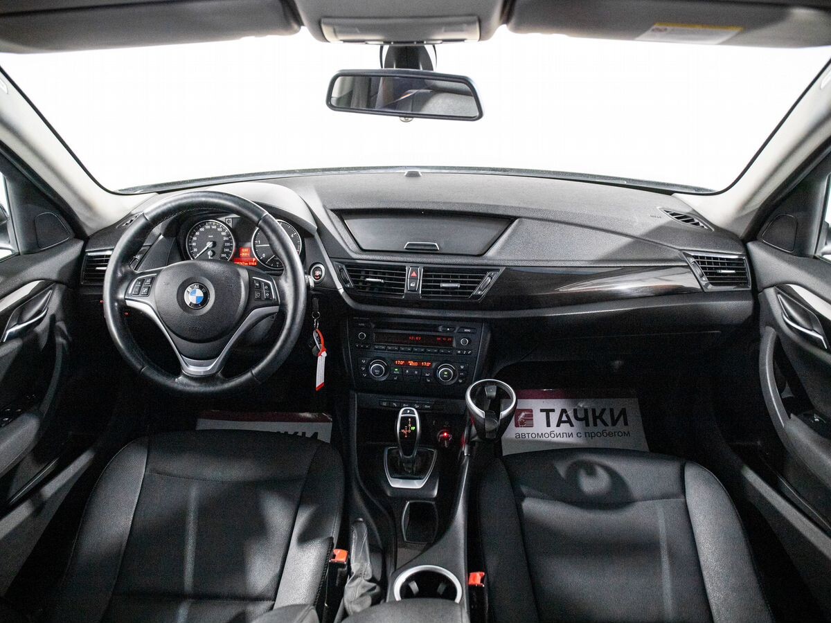 BMW X1 2012 - фото автомобиля