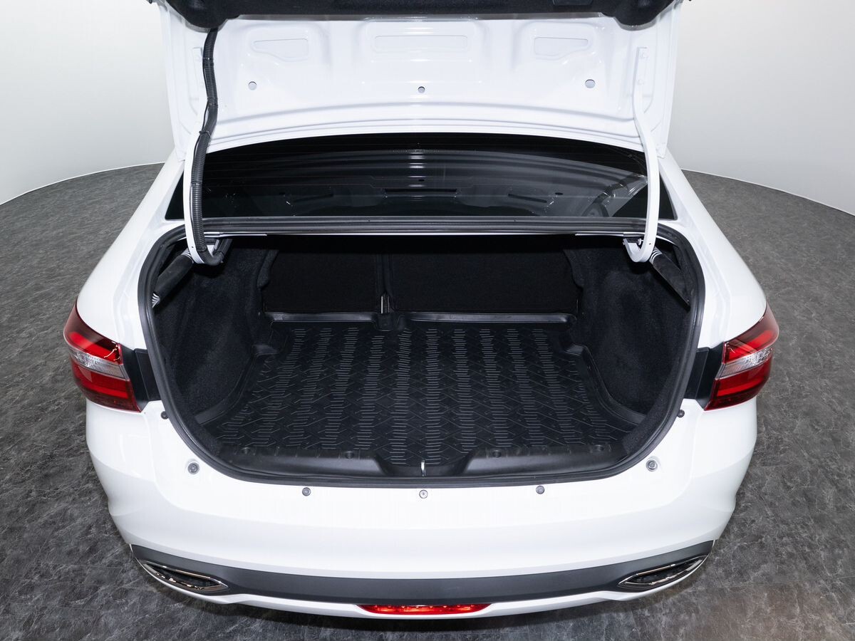 Lada (ВАЗ) Vesta 2024 - фото автомобиля