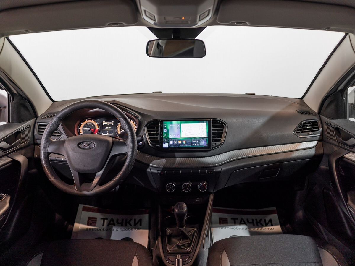 Lada (ВАЗ) Vesta 2024 - фото автомобиля