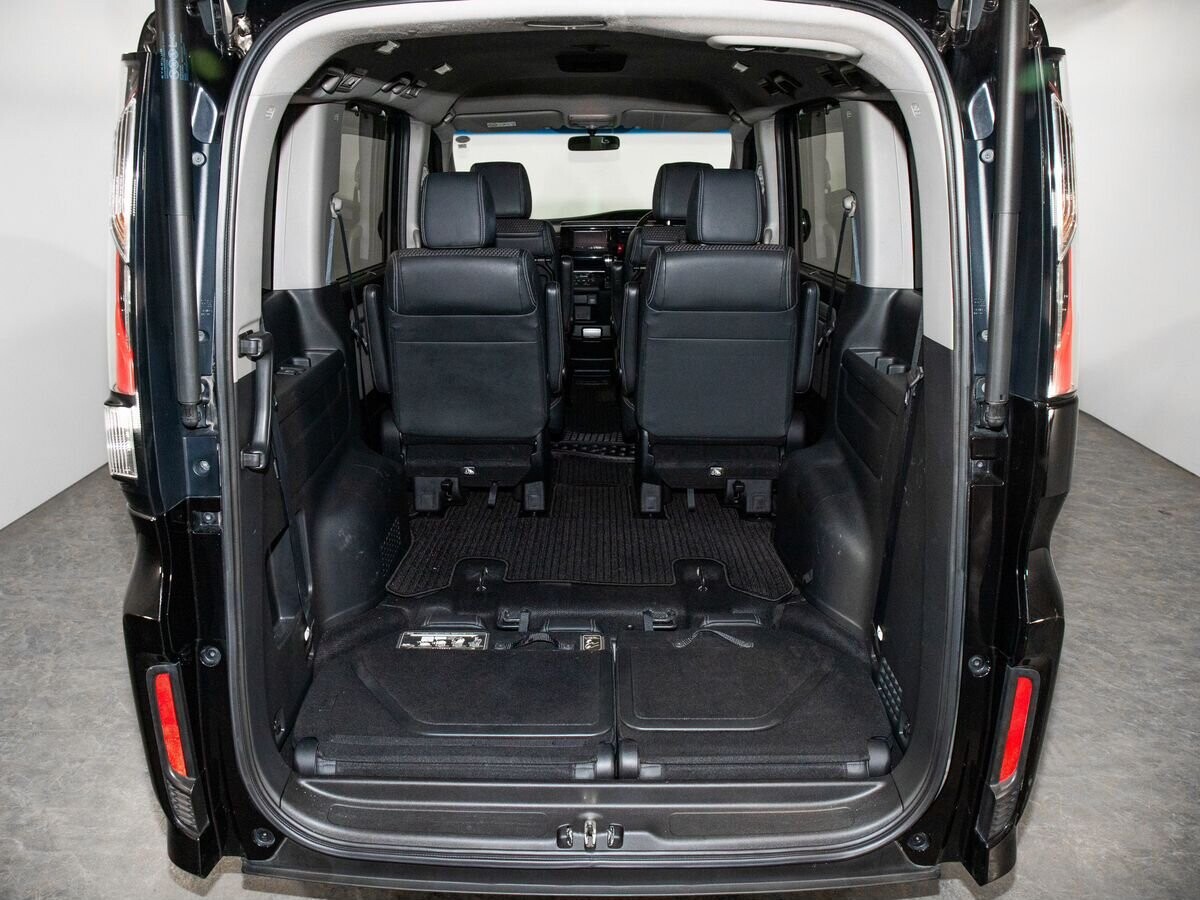 Honda Stepwgn 2015 - фото автомобиля