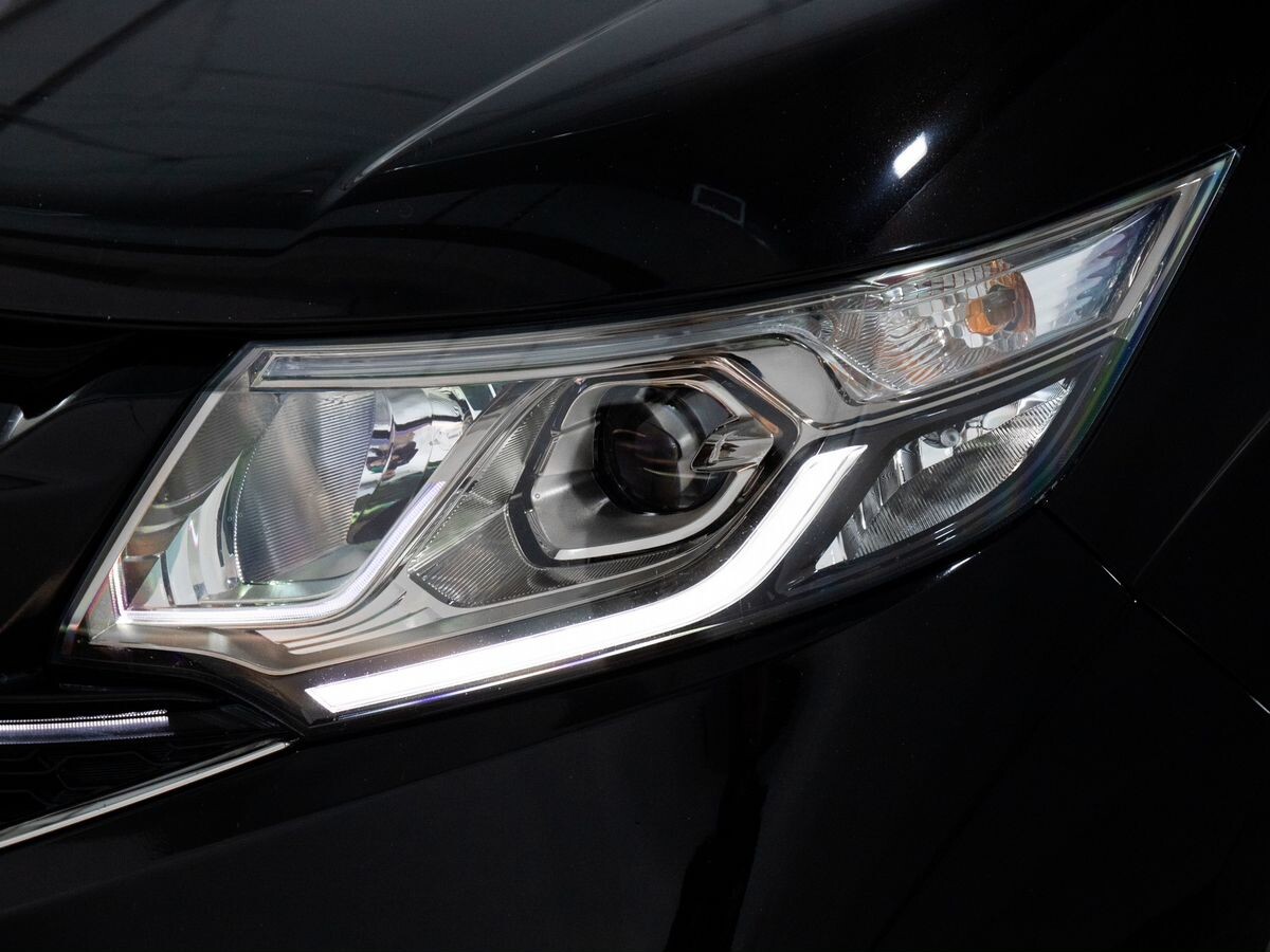 Honda Stepwgn 2015 - фото автомобиля