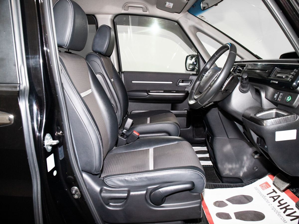 Honda Stepwgn 2015 - фото автомобиля