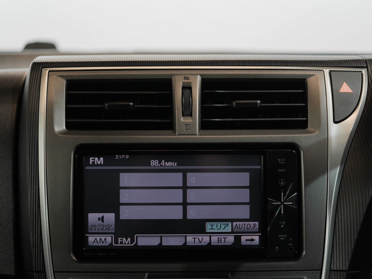 Toyota Ractis 2010 - фото автомобиля