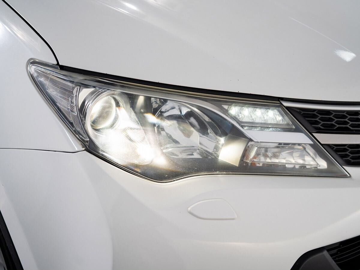 Toyota RAV4 2013 - фото автомобиля