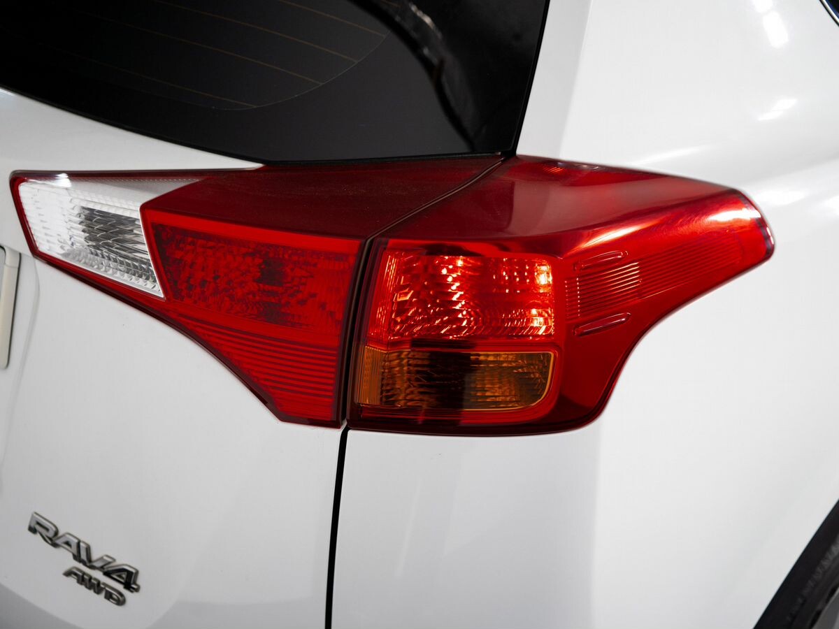 Toyota RAV4 2013 - фото автомобиля