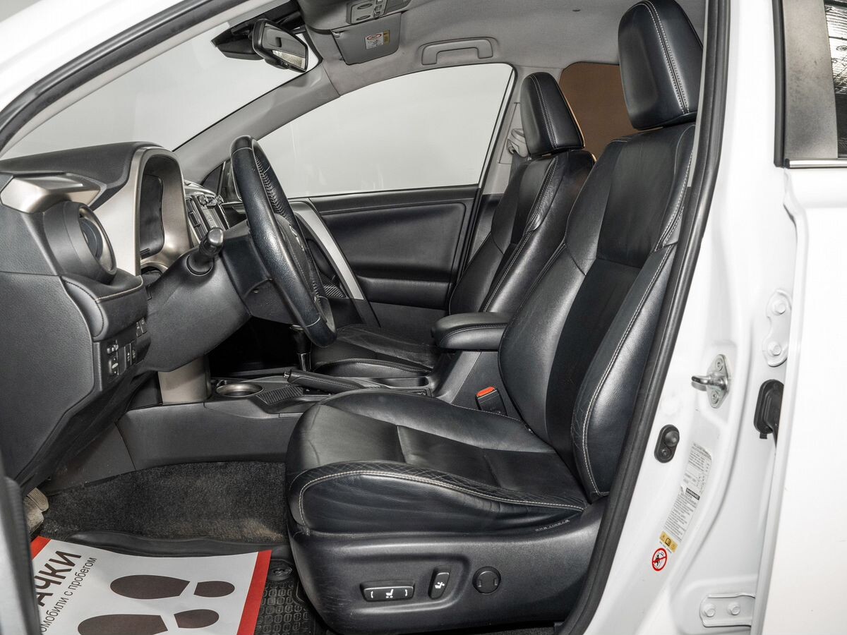 Toyota RAV4 2013 - фото автомобиля