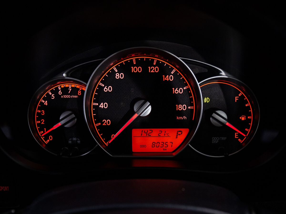 Toyota Ractis 2011 - фото автомобиля