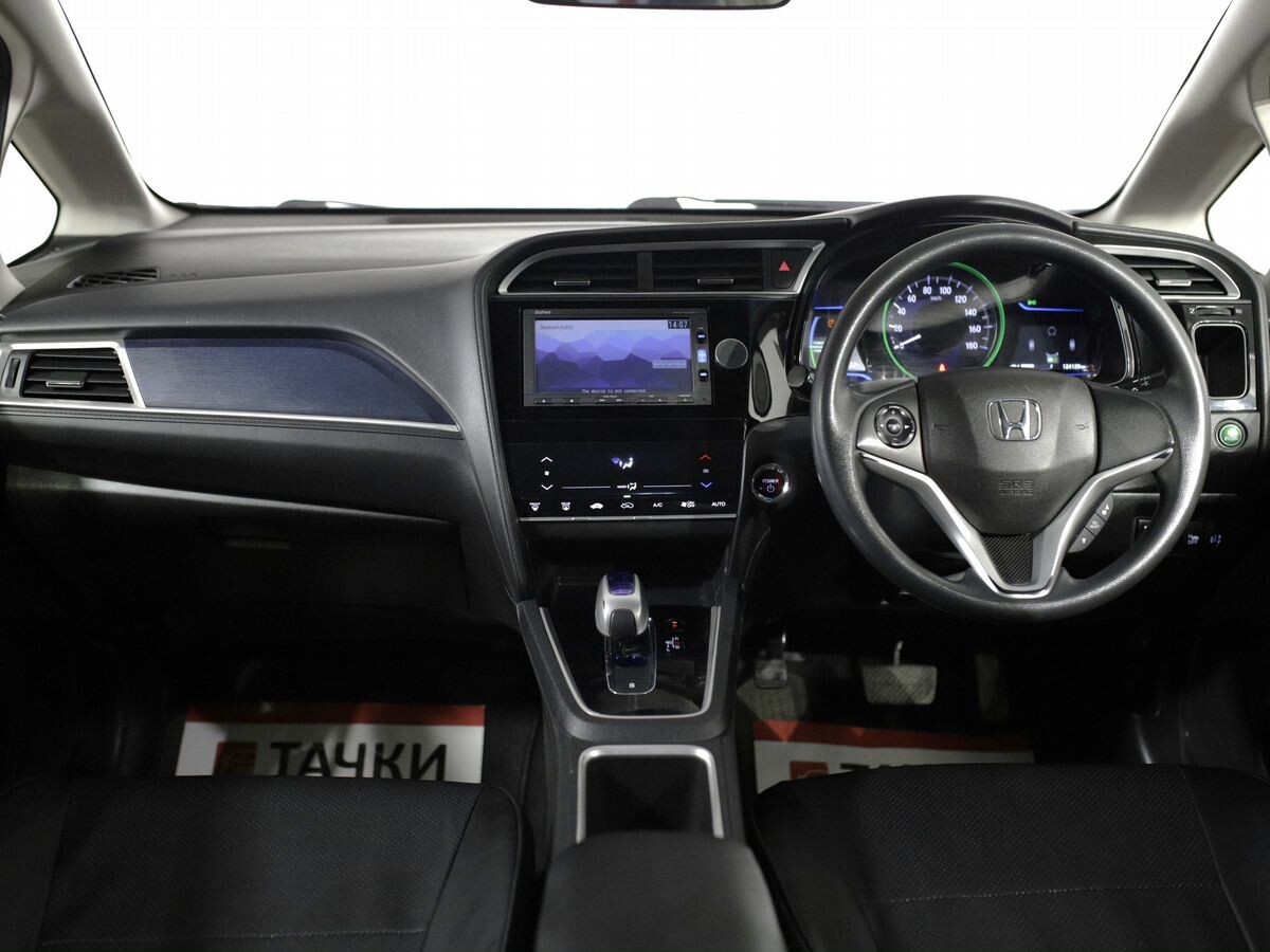 Honda Shuttle 2015 - фото автомобиля