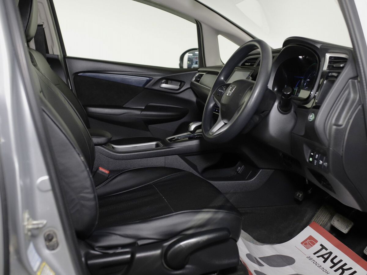 Honda Shuttle 2015 - фото автомобиля