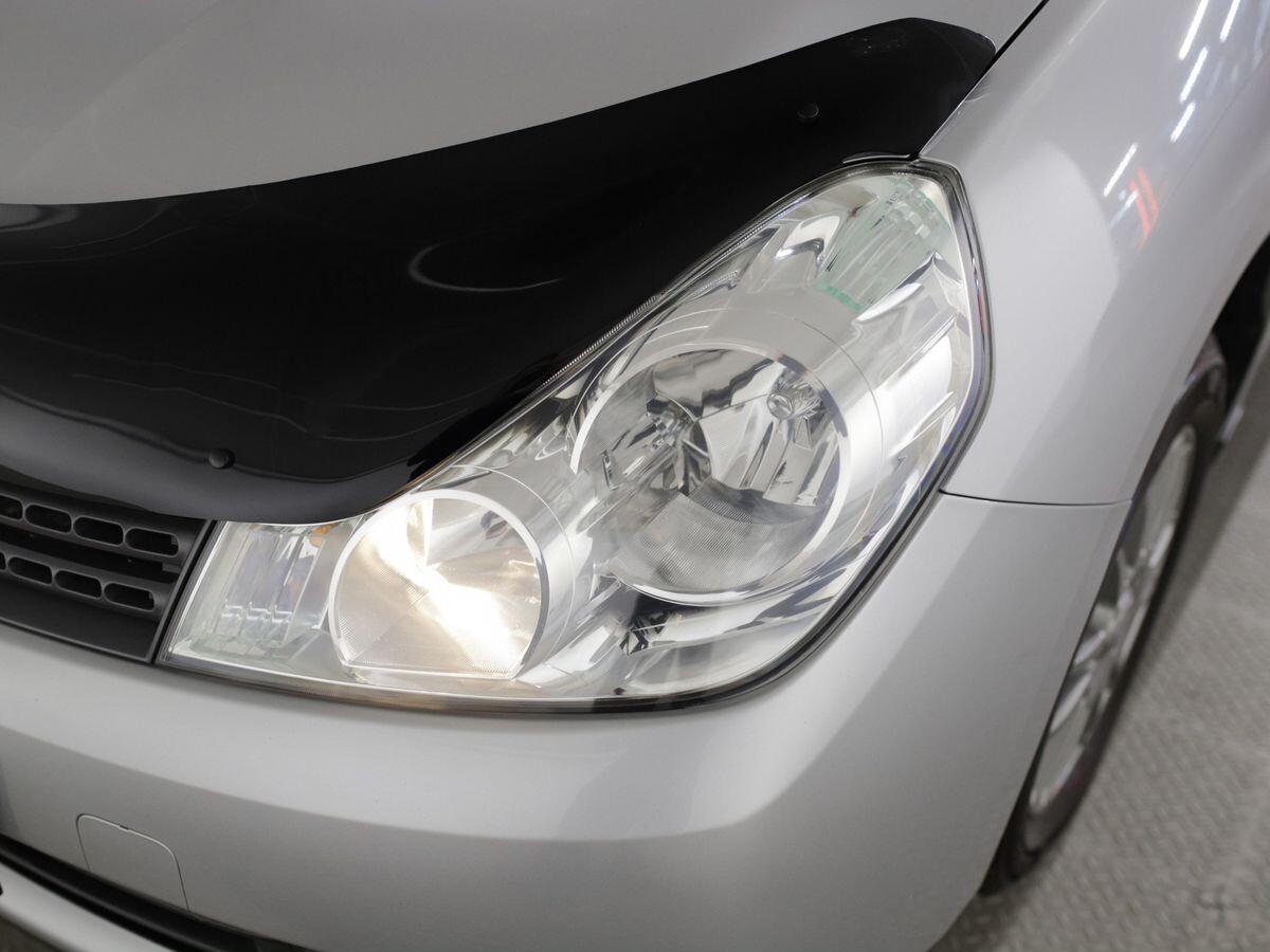 Nissan Wingroad 2018 - фото автомобиля