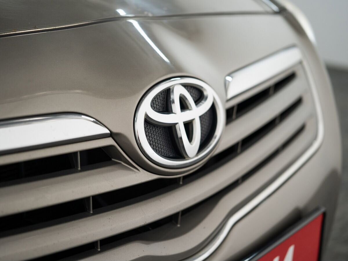 Toyota Avensis 2006 - фото автомобиля