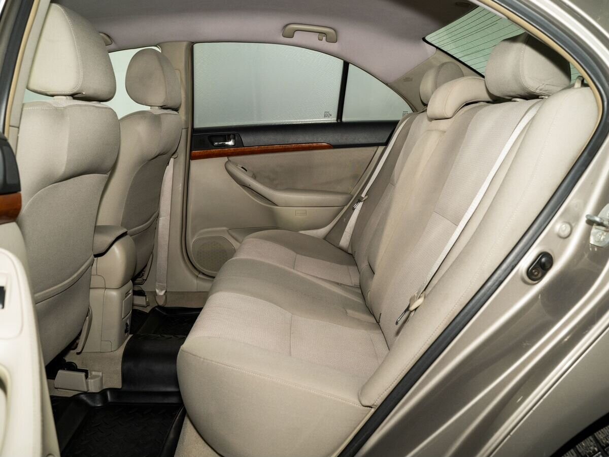 Toyota Avensis 2006 - фото автомобиля