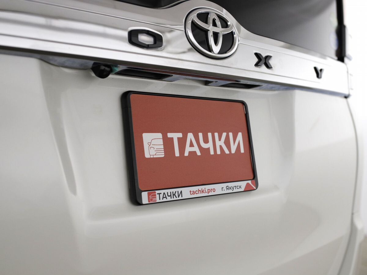 Toyota Voxy 2019 - фото автомобиля