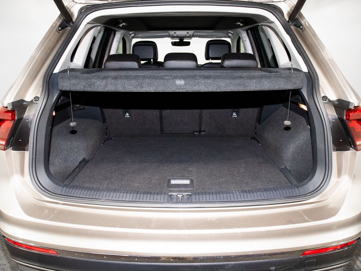 Volkswagen Tiguan 2017 - фото автомобиля