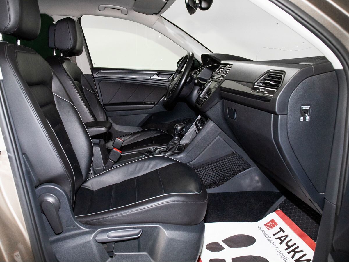 Volkswagen Tiguan 2017 - фото автомобиля