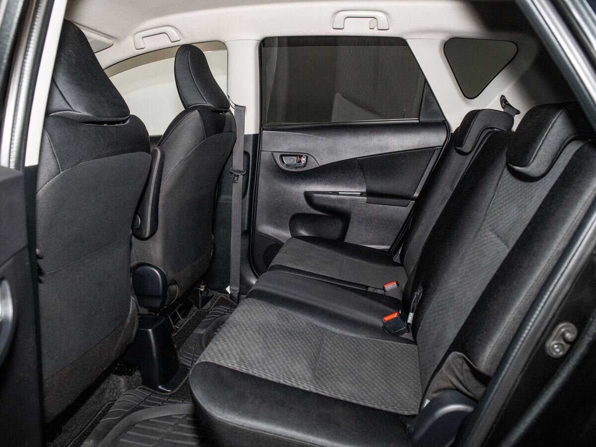 Toyota Ractis 2011 - фото автомобиля