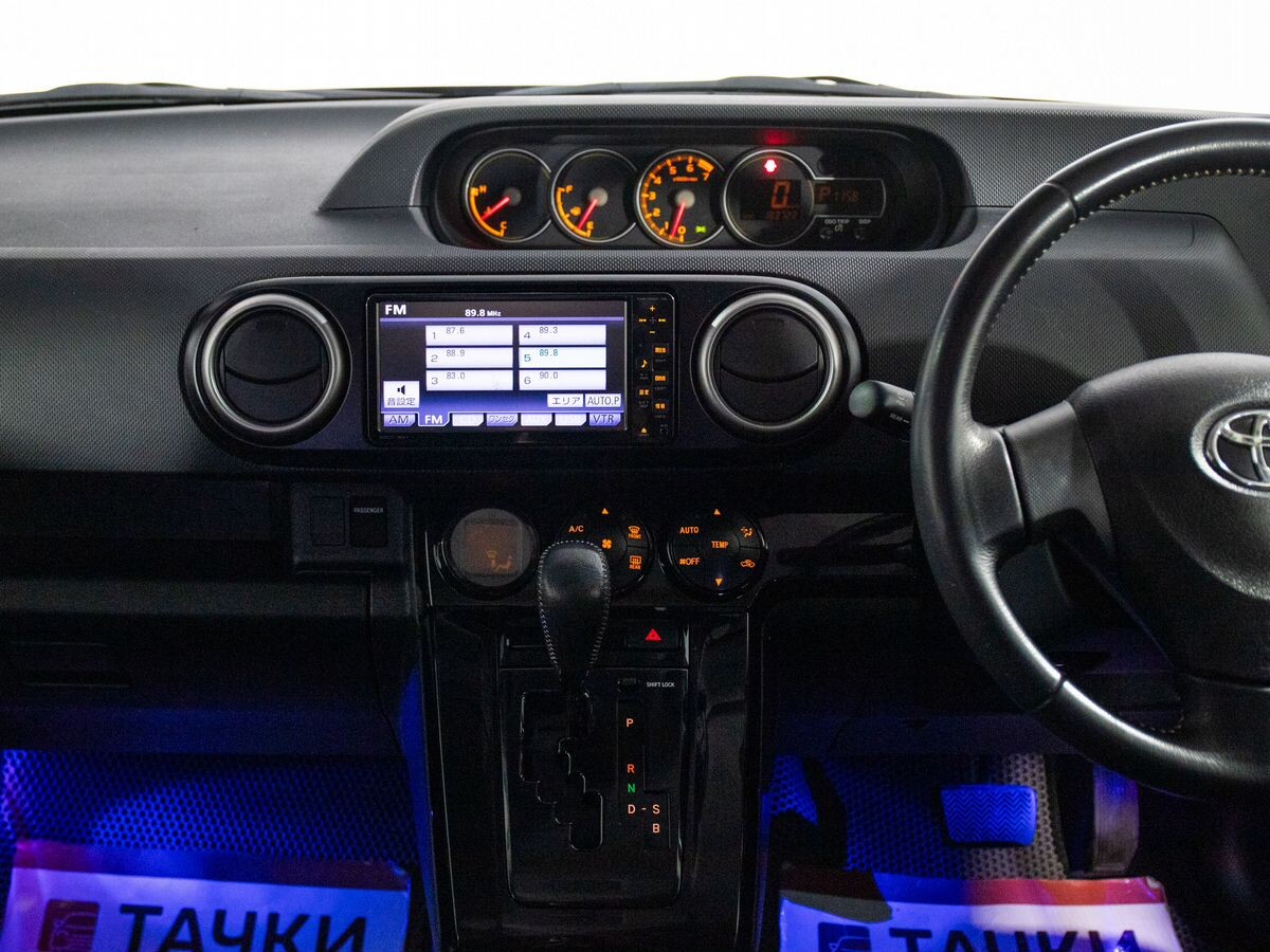 Toyota Corolla Rumion 2012 - фото автомобиля