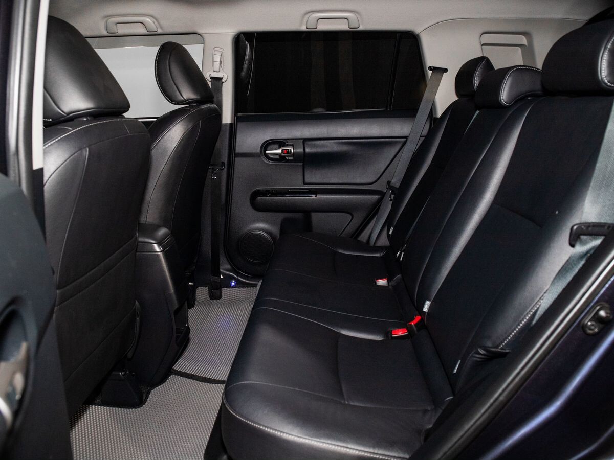 Toyota Corolla Rumion 2012 - фото автомобиля