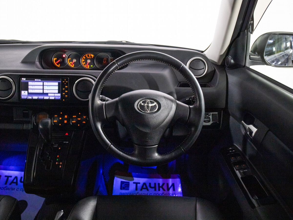 Toyota Corolla Rumion 2012 - фото автомобиля