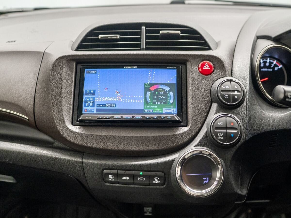 Honda Fit Shuttle 2012 - фото автомобиля