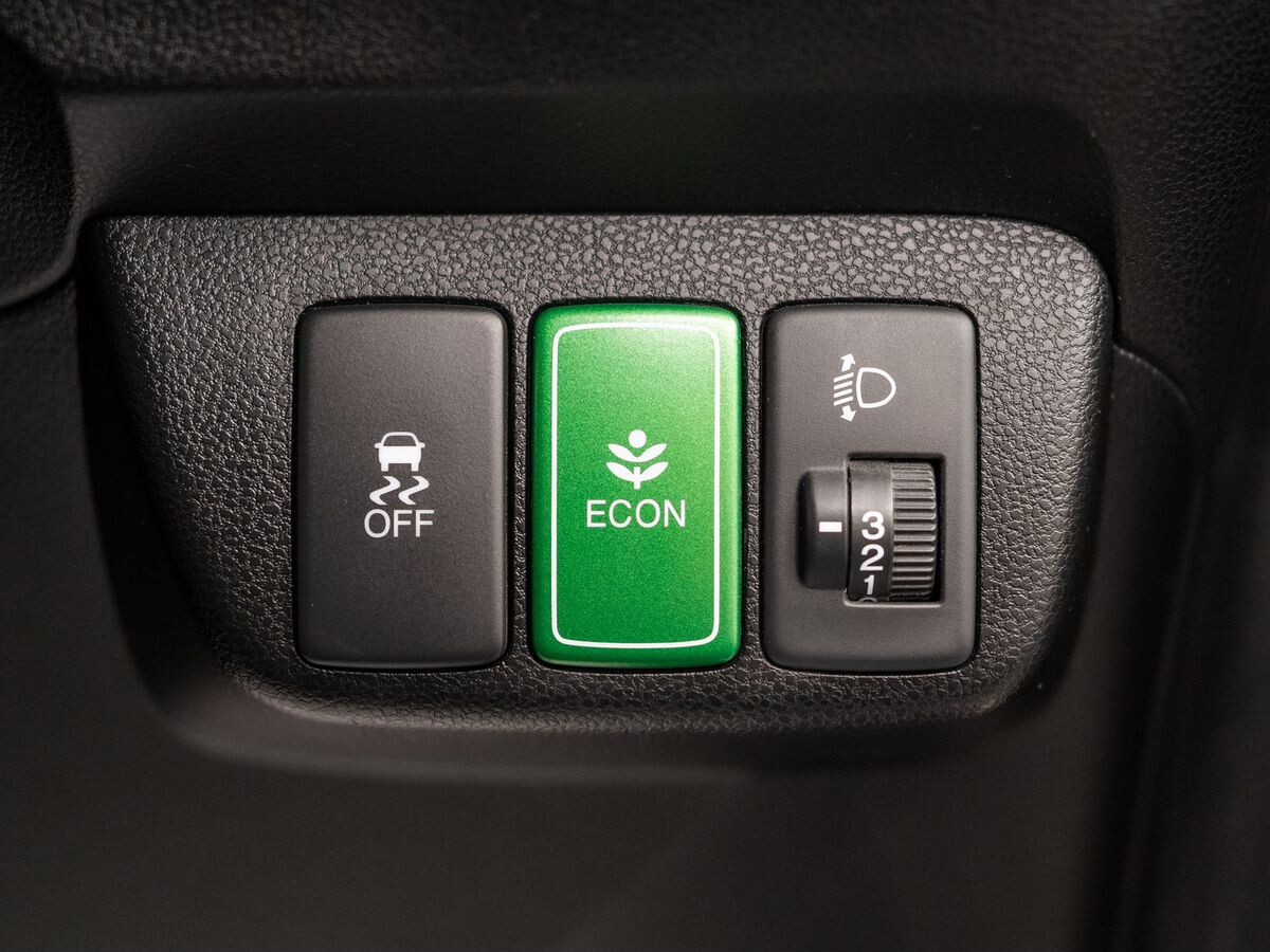 Honda Fit Shuttle 2012 - фото автомобиля