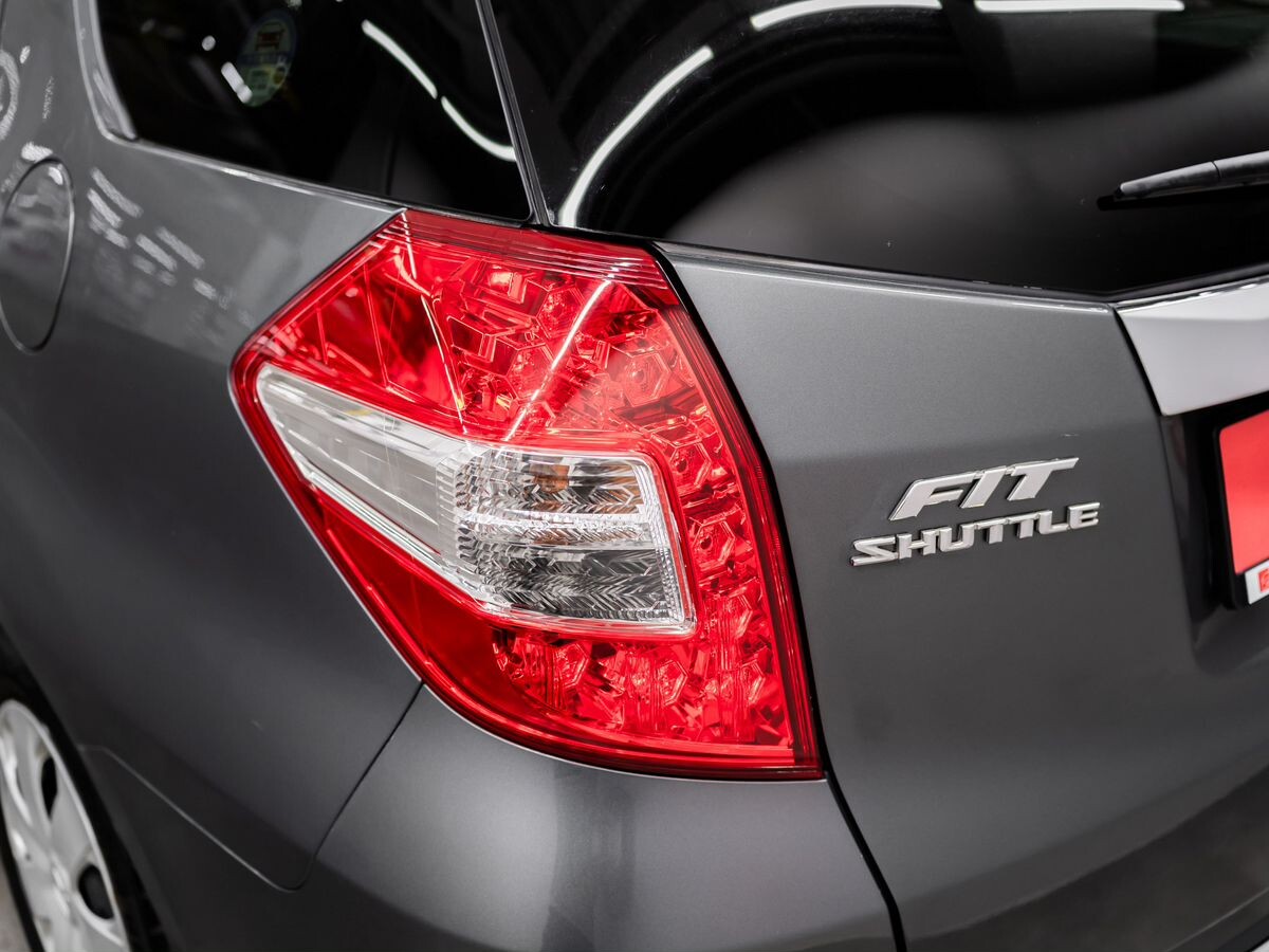 Honda Fit Shuttle 2012 - фото автомобиля