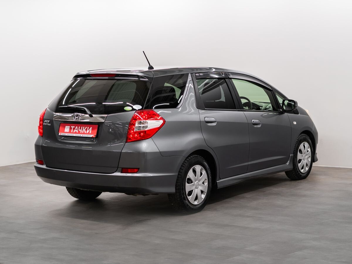 Honda Fit Shuttle 2012 - фото автомобиля