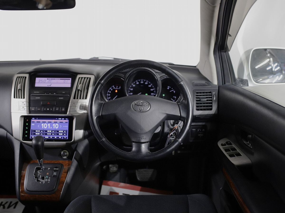 Toyota Harrier 2011 - фото автомобиля