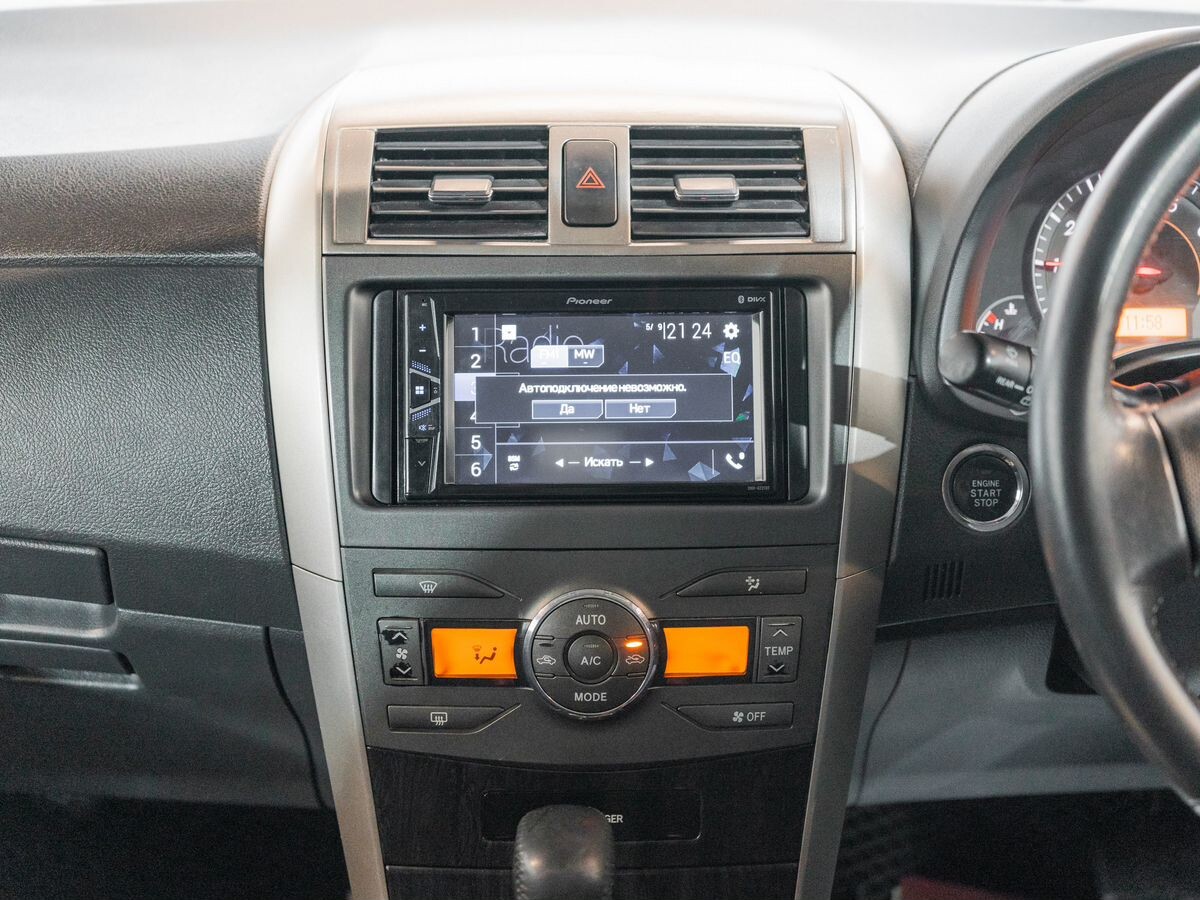 Toyota Corolla 2010 - фото автомобиля